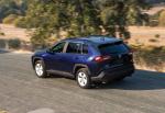 Toyota RAV4 XLE Hybrid 2018 года (NA)